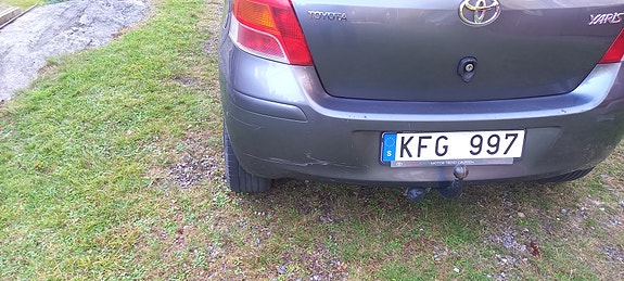 Toyota Yaris 4 of 5
