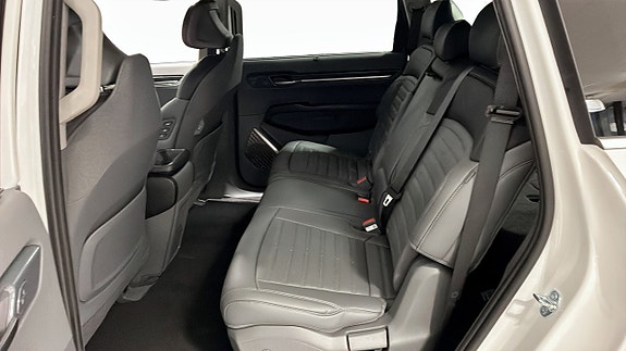 Kia EV9 5 of 12