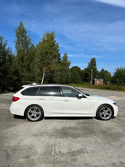 BMW 320d 2 of 6