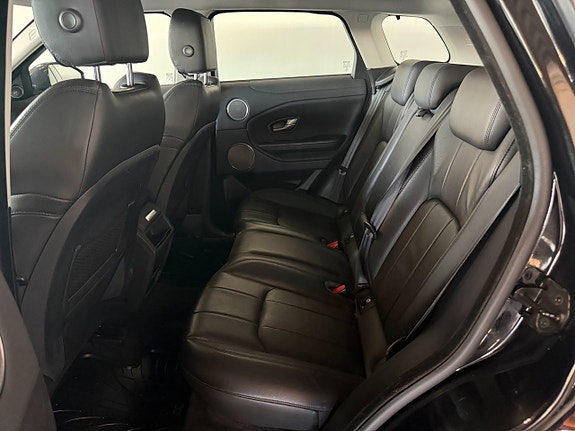 Land Rover Range Rover Evoque 18 of 26
