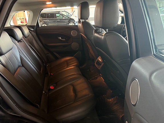 Land Rover Range Rover Evoque 15 of 26
