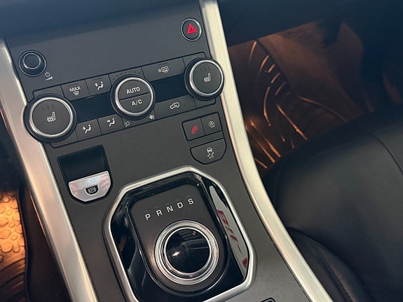 Land Rover Range Rover Evoque 23 of 26