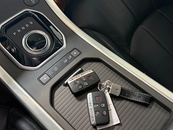 Land Rover Range Rover Evoque 24 of 26