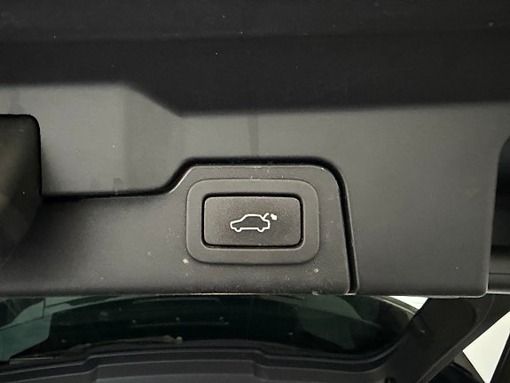 Land Rover Range Rover Evoque 14 of 26