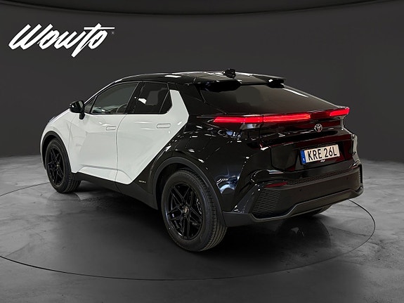 Toyota C-HR 6 of 18