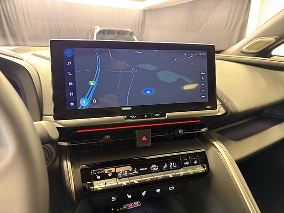 Toyota C-HR 15 of 18