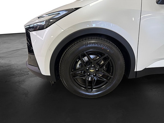 Toyota C-HR 18 of 18