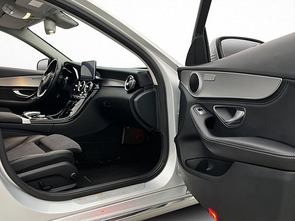 Mercedes-Benz C200 26 of 30