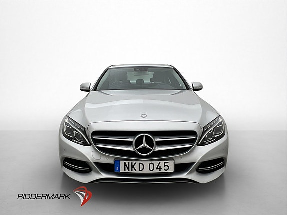 Mercedes-Benz C200 2 of 30