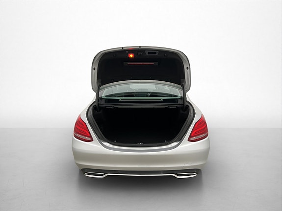 Mercedes-Benz C200 9 of 30