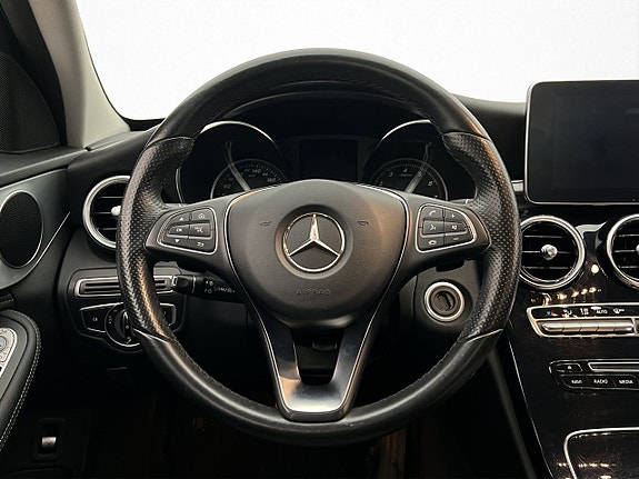 Mercedes-Benz C200 13 of 30