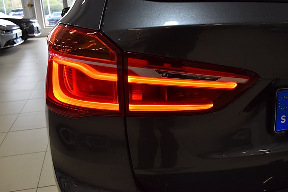 BMW X1 20 of 21
