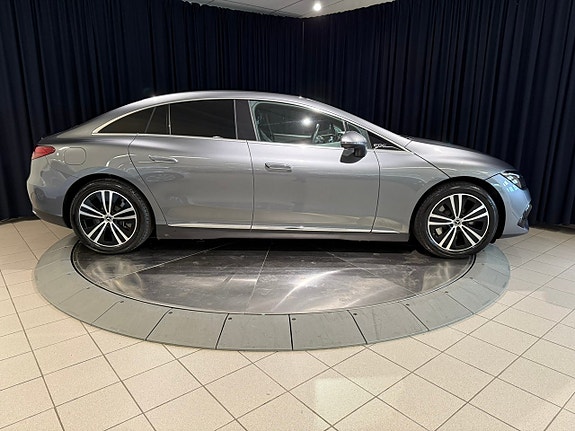 Mercedes-Benz EQE300 8 of 16