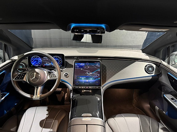 Mercedes-Benz EQE300 11 of 16