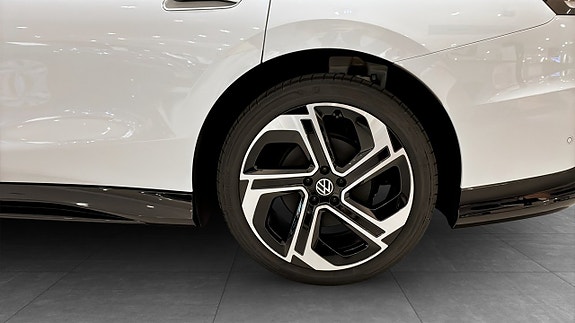 Volkswagen ID.7 6 of 12
