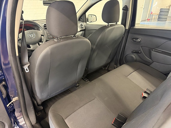 Dacia Sandero 7 of 15