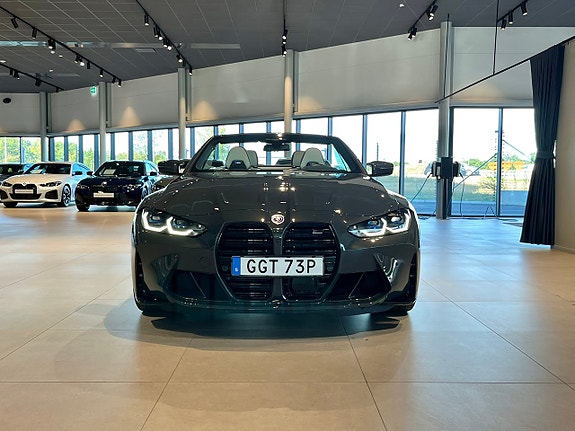 BMW M4 2 of 28