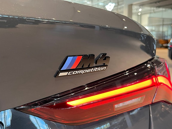 BMW M4 7 of 28