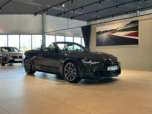 BMW M4 3 of 28