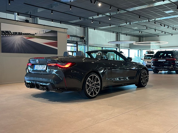 BMW M4 4 of 28