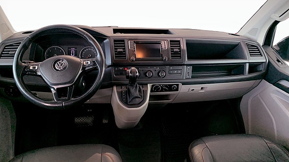 Volkswagen Transporter 10 of 17