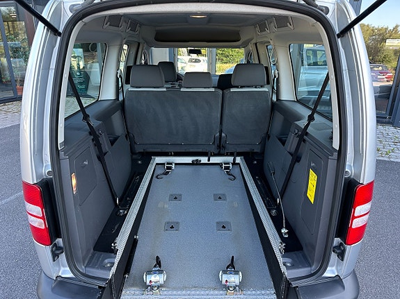Volkswagen Caddy Maxi 14 of 26