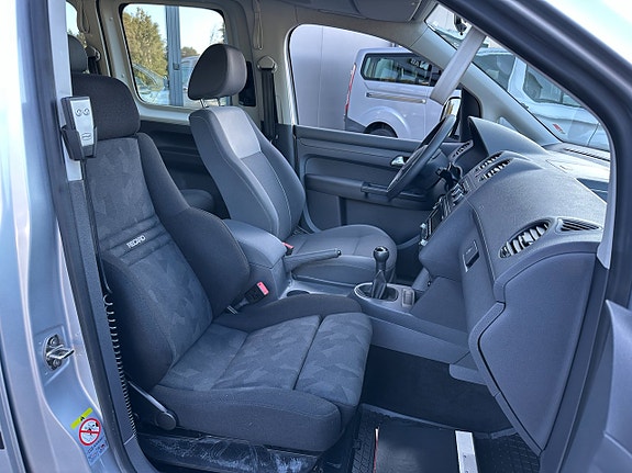 Volkswagen Caddy Maxi 20 of 26