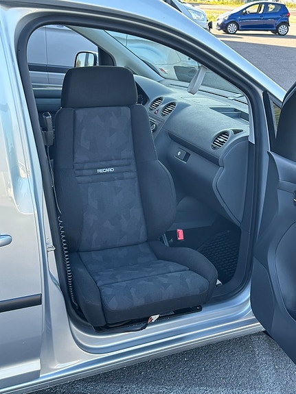 Volkswagen Caddy Maxi 21 of 26