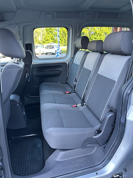 Volkswagen Caddy Maxi 15 of 26