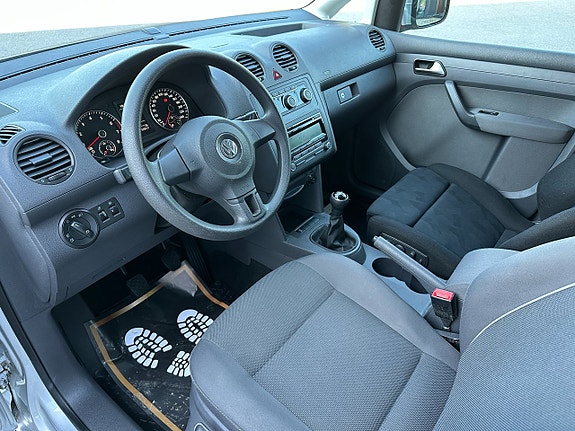 Volkswagen Caddy Maxi 17 of 26