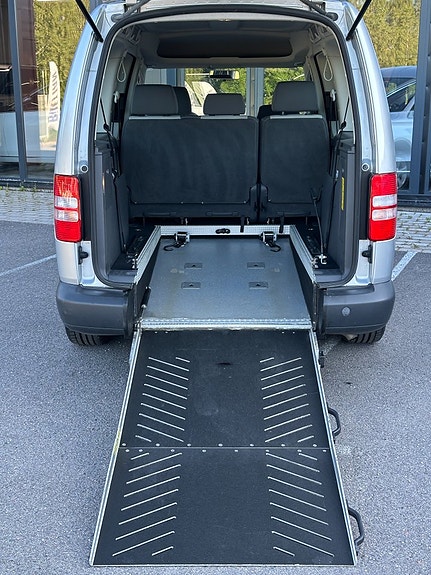 Volkswagen Caddy Maxi 12 of 26