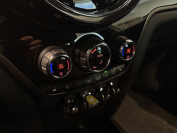 MINI Countryman Cooper SE 16 of 24