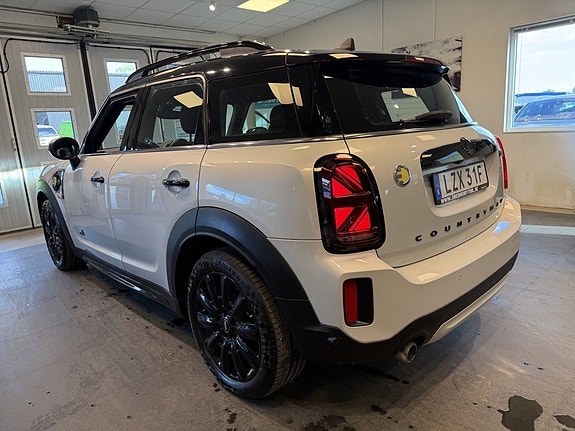MINI Countryman Cooper SE 3 of 24