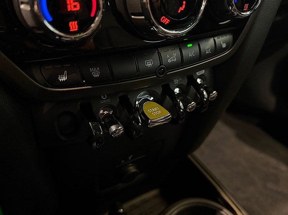 MINI Countryman Cooper SE 17 of 24
