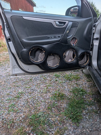 Volvo V70 4 of 6