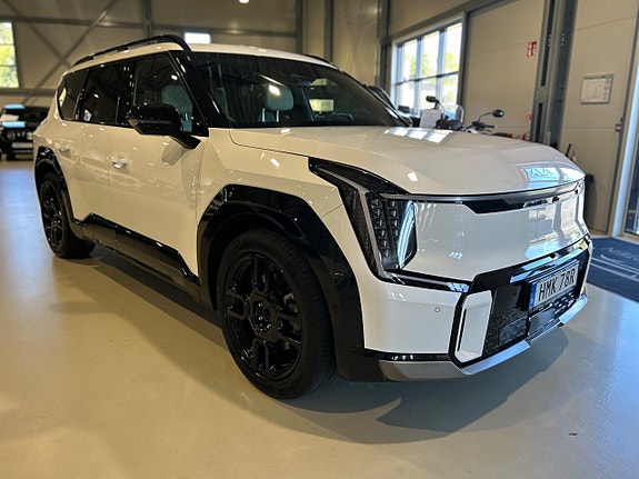 Kia EV9 2 of 24