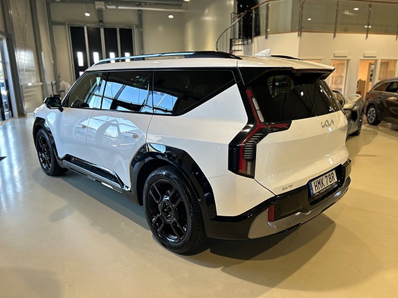Kia EV9 4 of 24