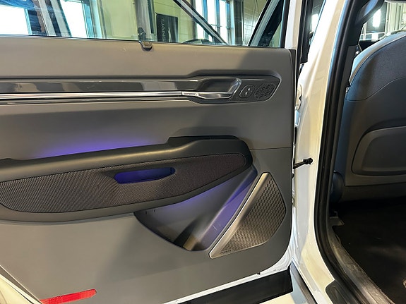 Kia EV9 16 of 24