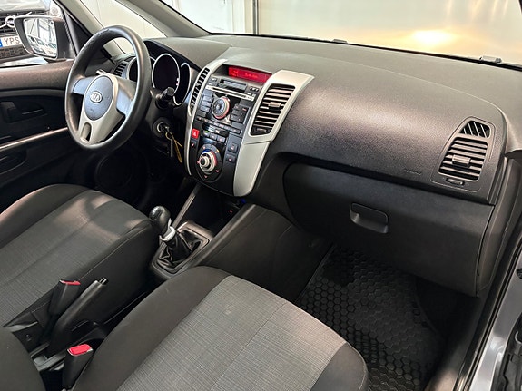 Kia Venga 11 of 15