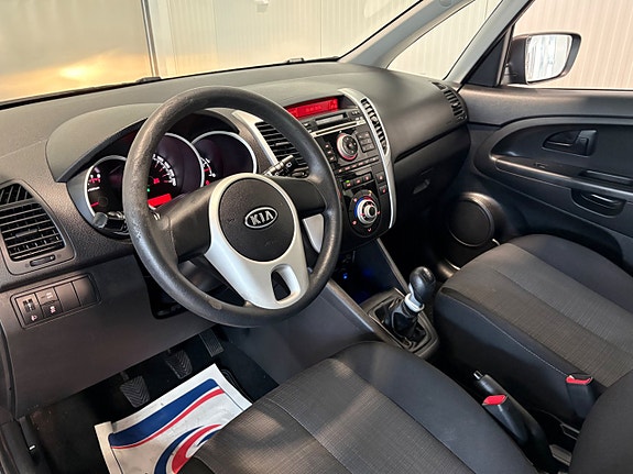 Kia Venga 7 of 15
