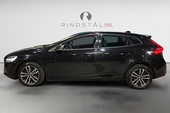 Volvo V40 4 of 17
