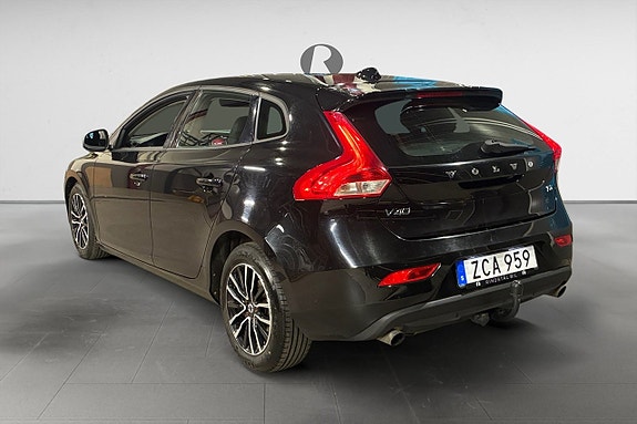 Volvo V40 5 of 17