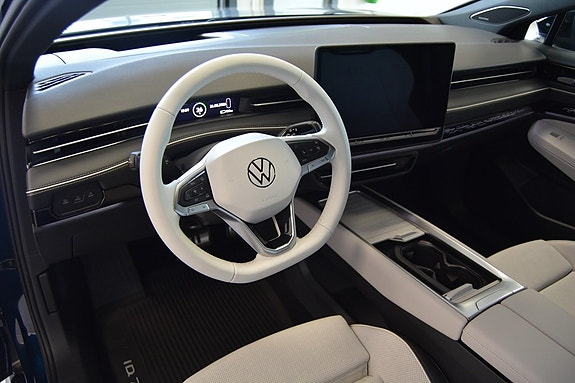 Volkswagen ID.7 8 of 16