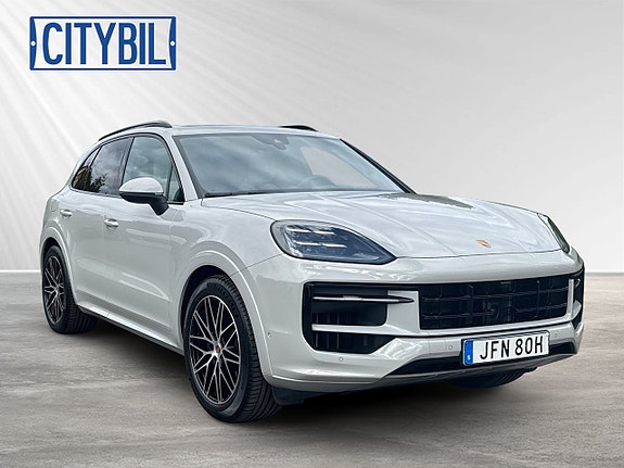 Porsche Cayenne 7 of 30