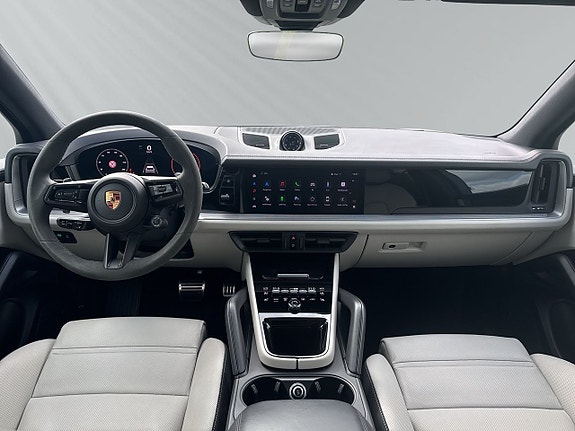 Porsche Cayenne 12 of 30