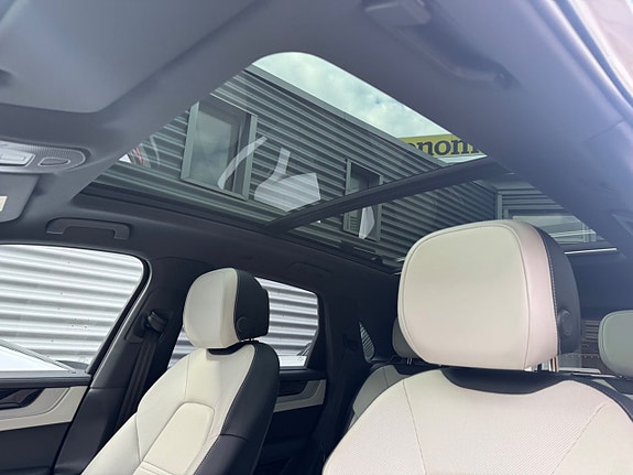 Porsche Cayenne 20 of 30