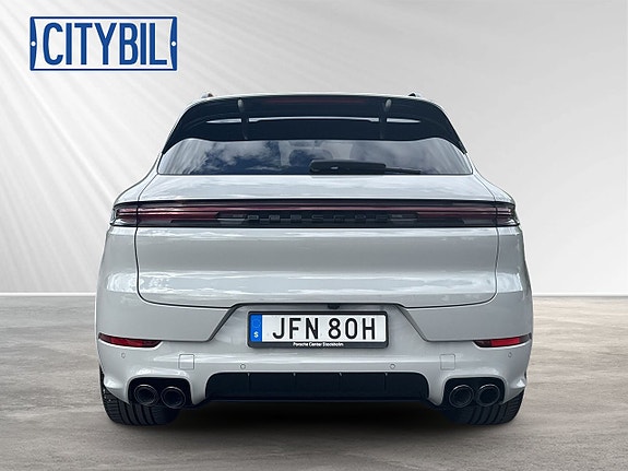 Porsche Cayenne 4 of 30