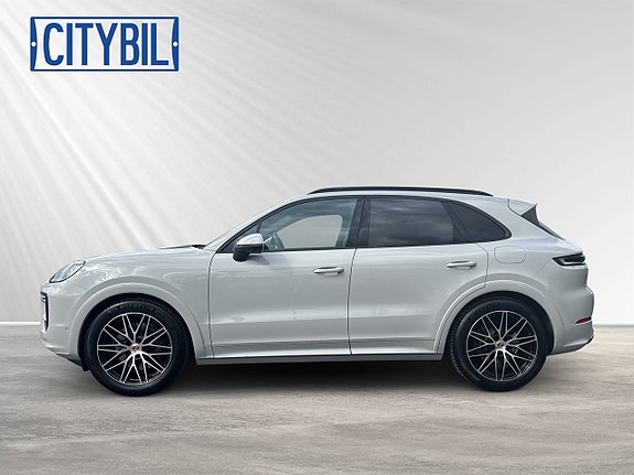 Porsche Cayenne 2 of 30