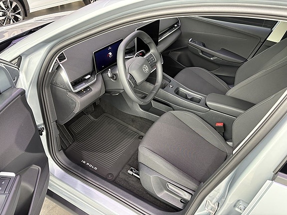Volkswagen Polo 9 of 15