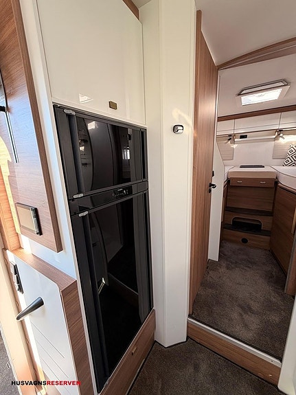 Pilote P 740 GJ 18 of 25